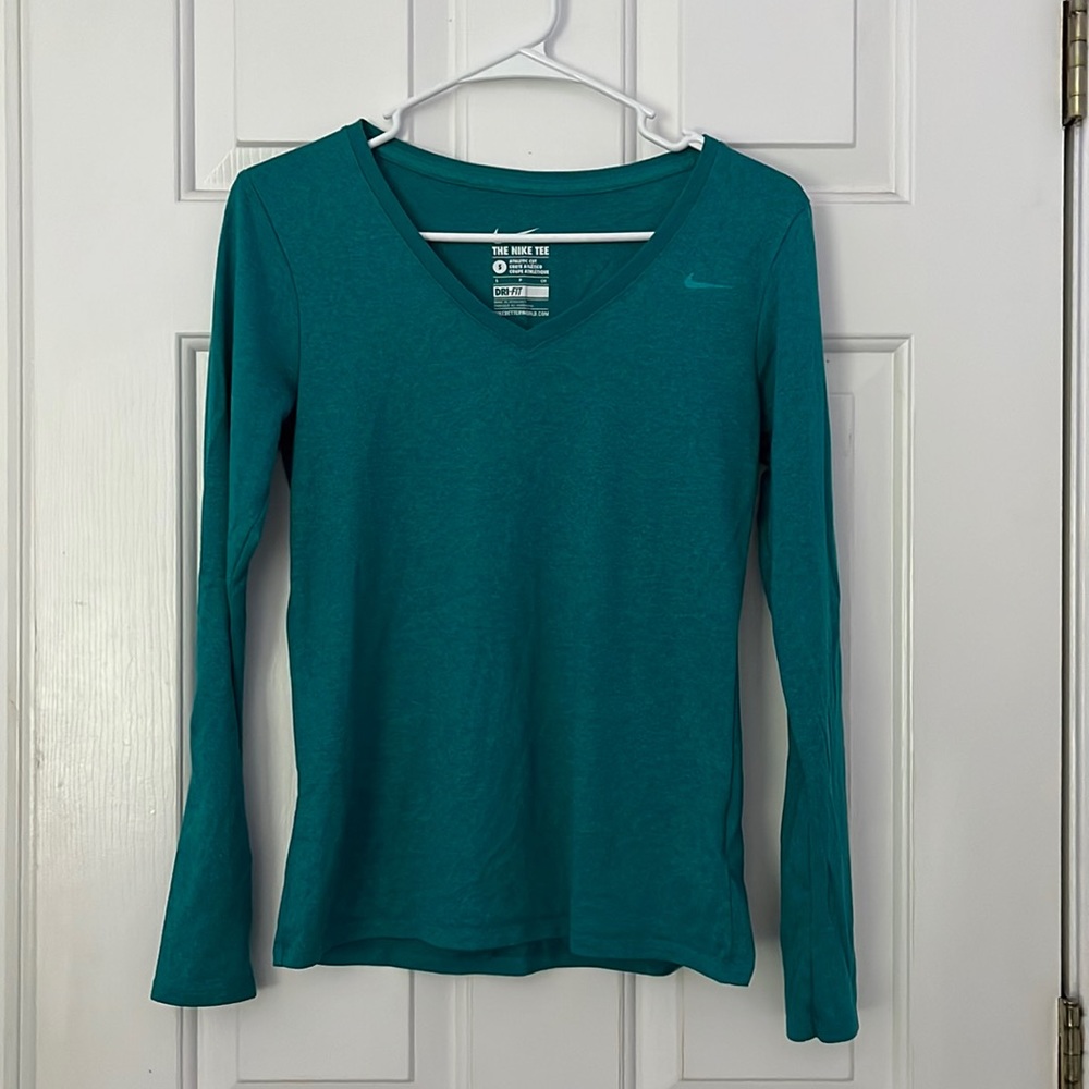 Nike long sleeve Dri-fit
